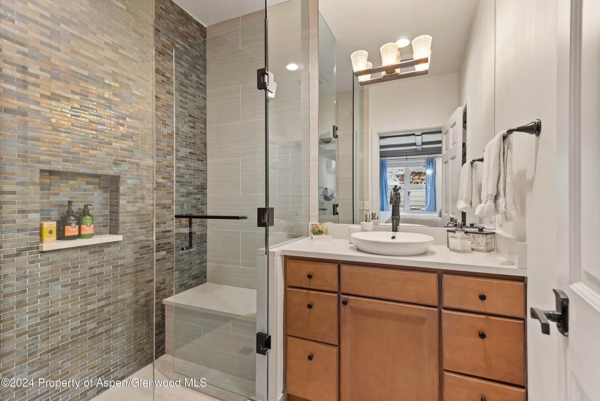 901 Ute Avenue, Aspen, Colorado, United States. - Photo 26