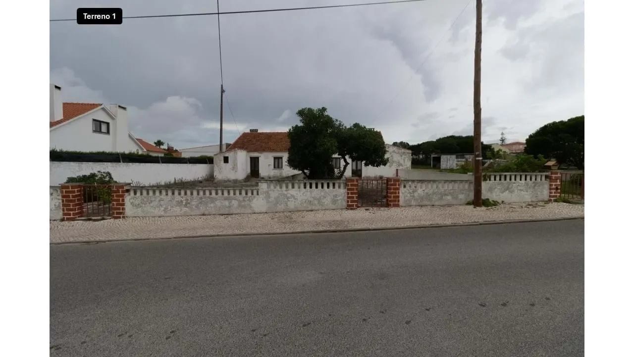 Praia das Maçãs, Lisboa, Colares, Lisbon, Portugal. - Photo 19