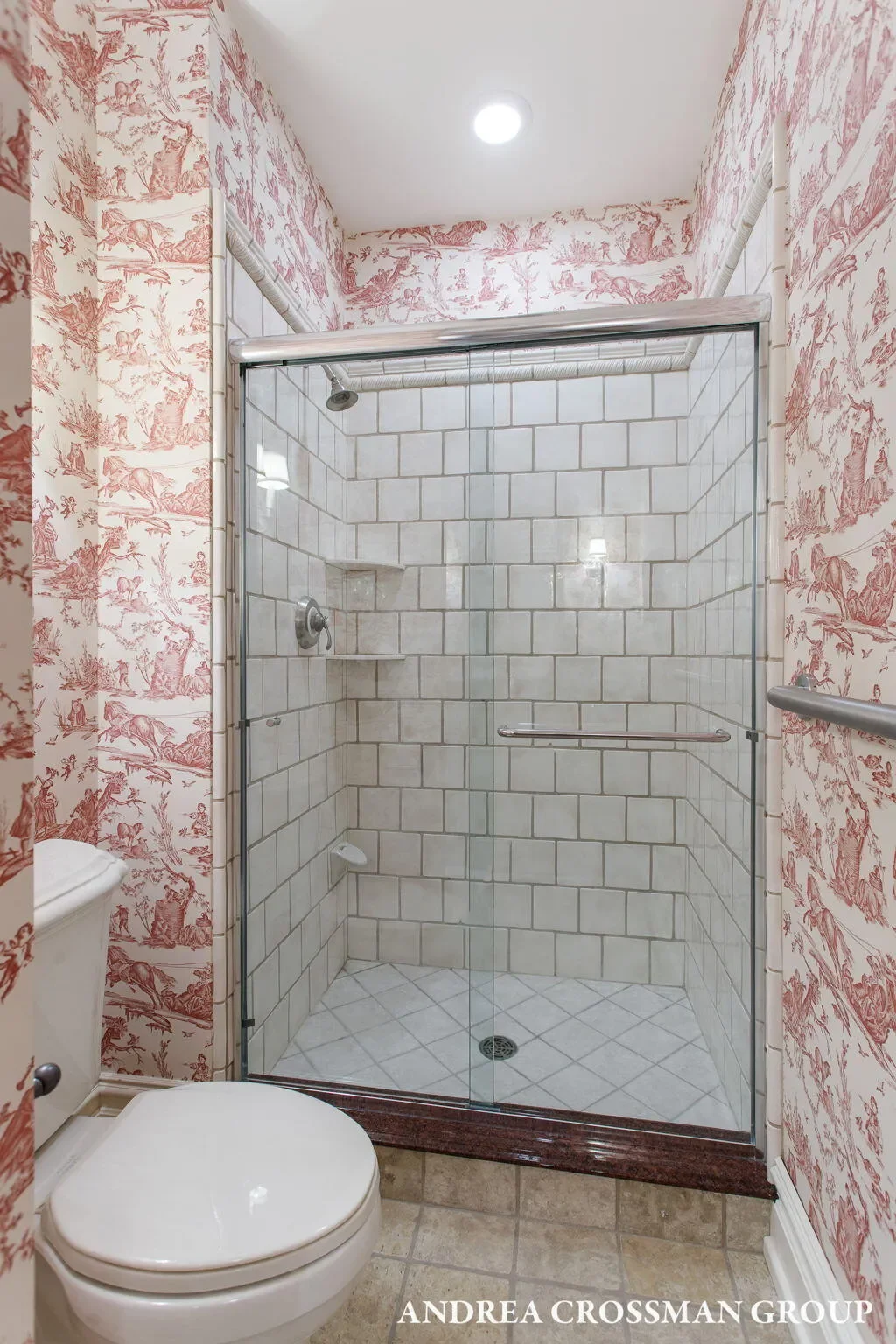 1933 South Shore Drive, Holland, MI 49423, Holland, Michigan, United States. - Photo 5