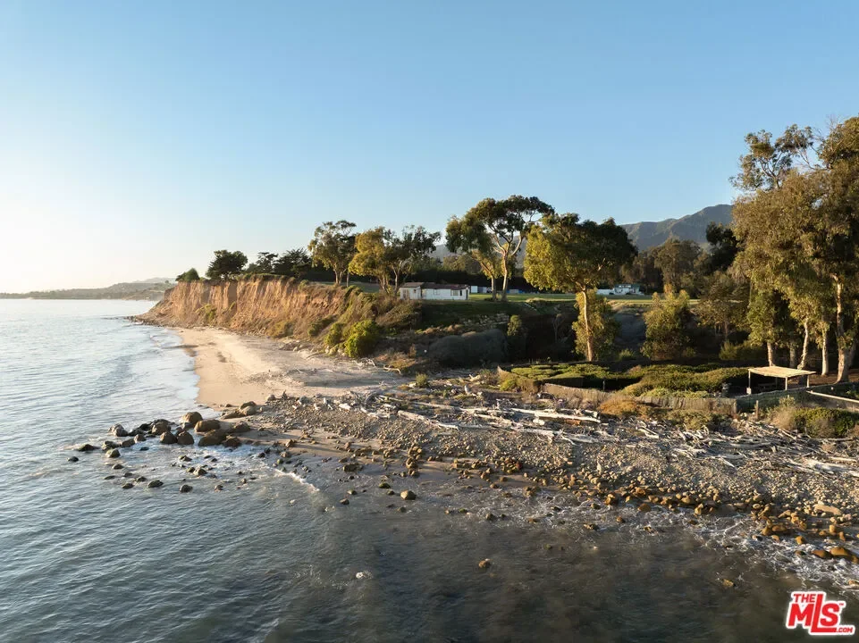 2937 Padaro Lane, Carpinteria, California, United States. - Photo 21