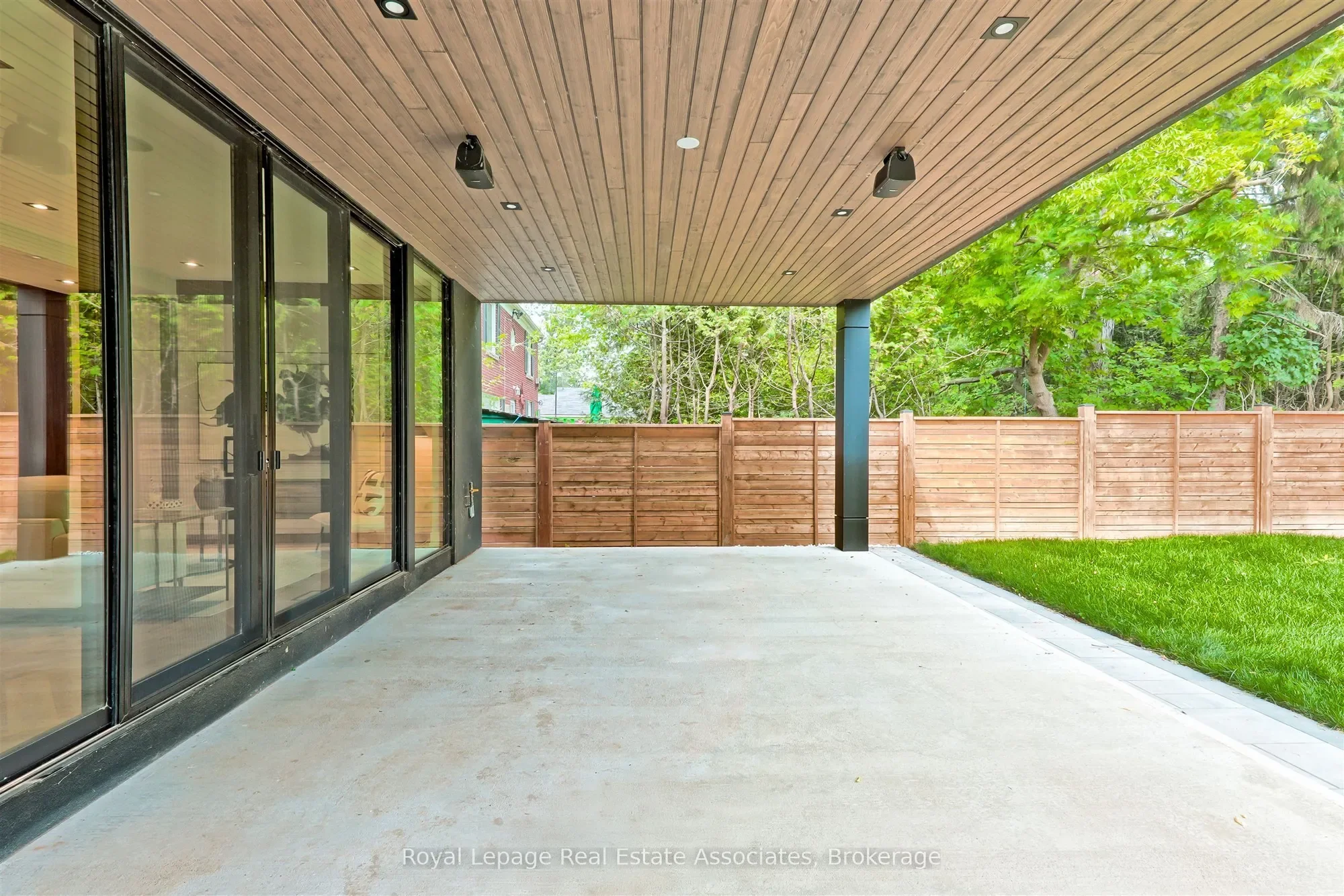 Gallery photo 11