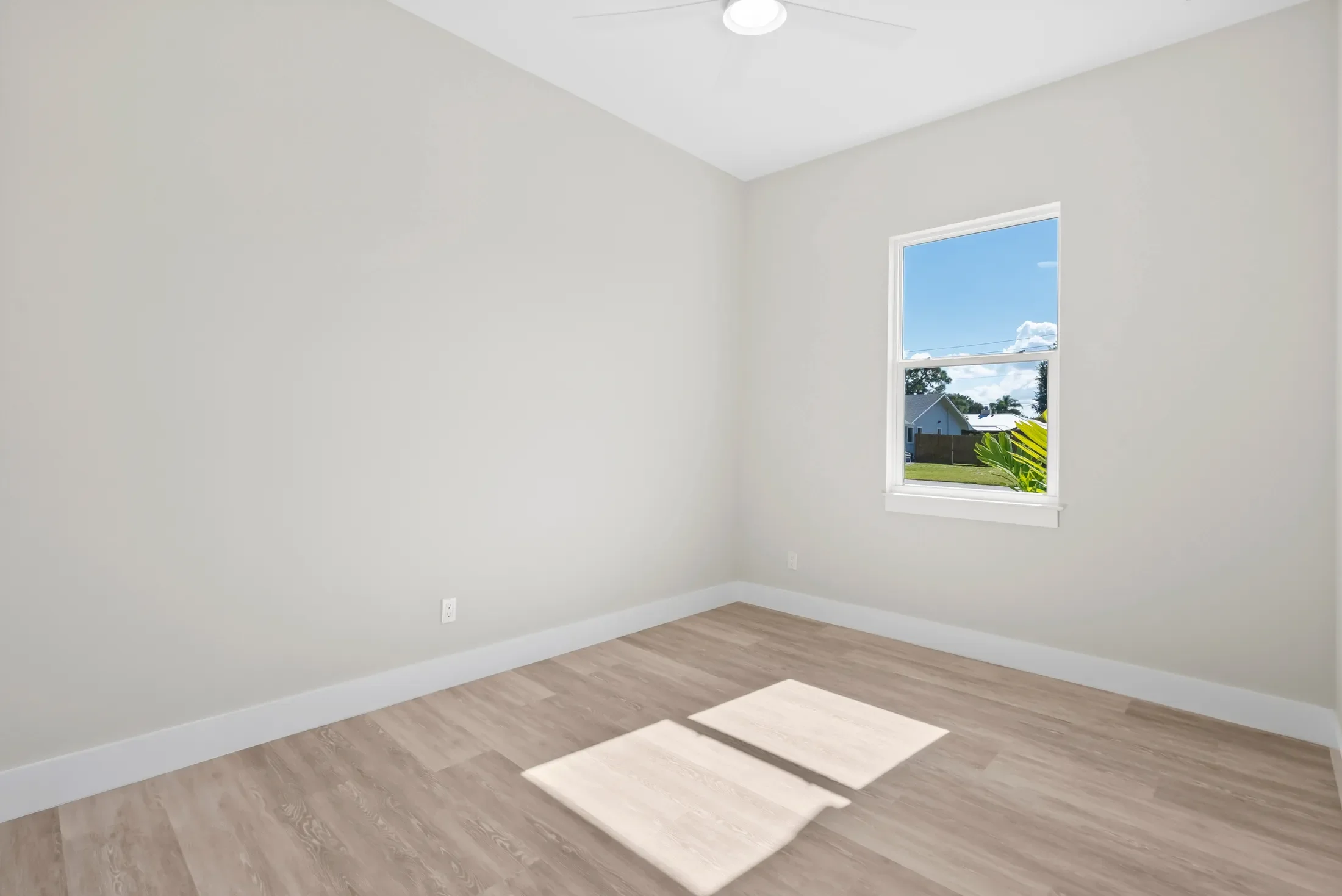 1083 NW 12th Terrace , Stuart, FL 34994, Stuart, Florida, United States. - Photo 17