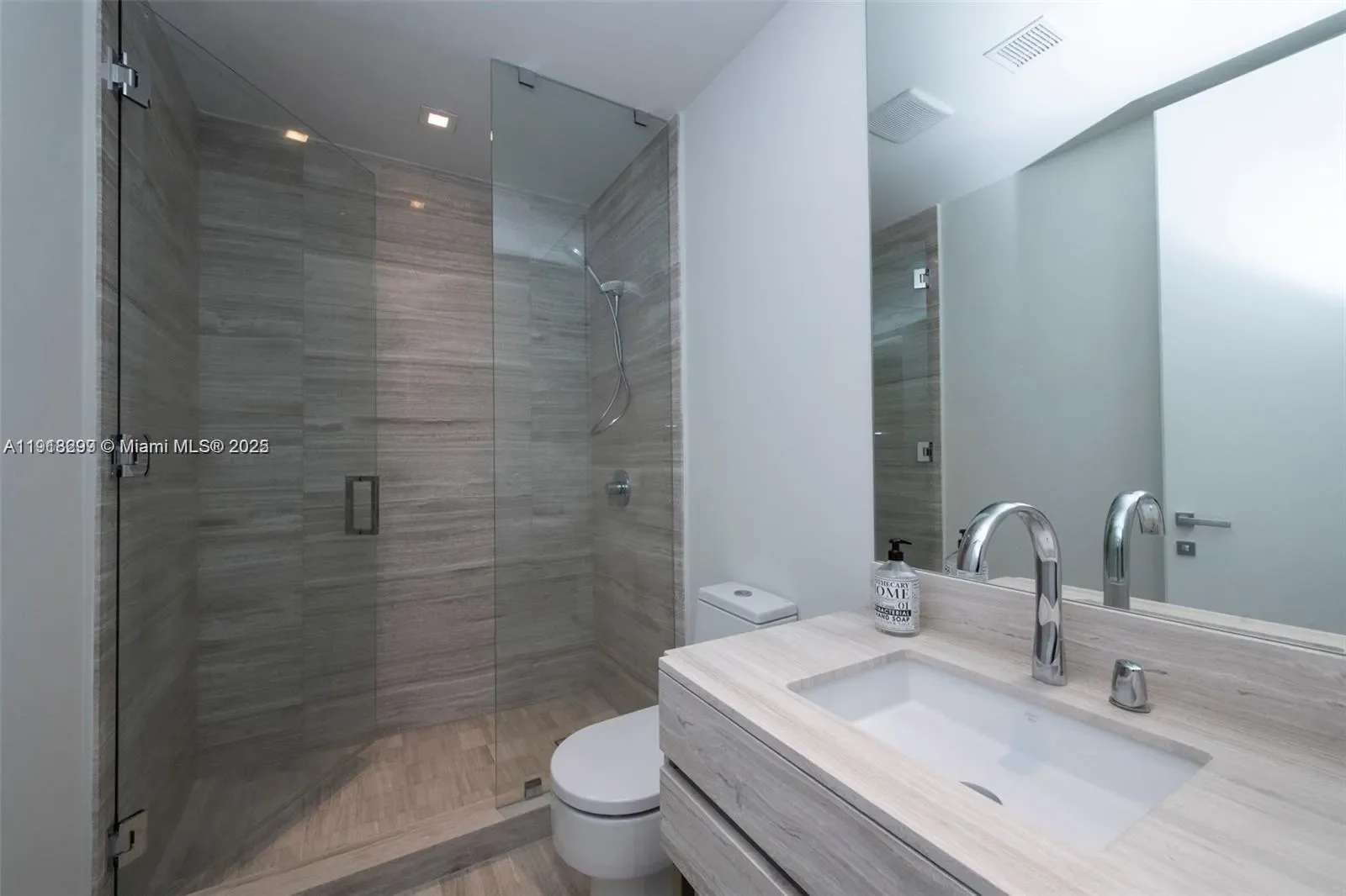 18975 Collins Ave 2205, Golden Beach, Florida, United States. - Photo 8