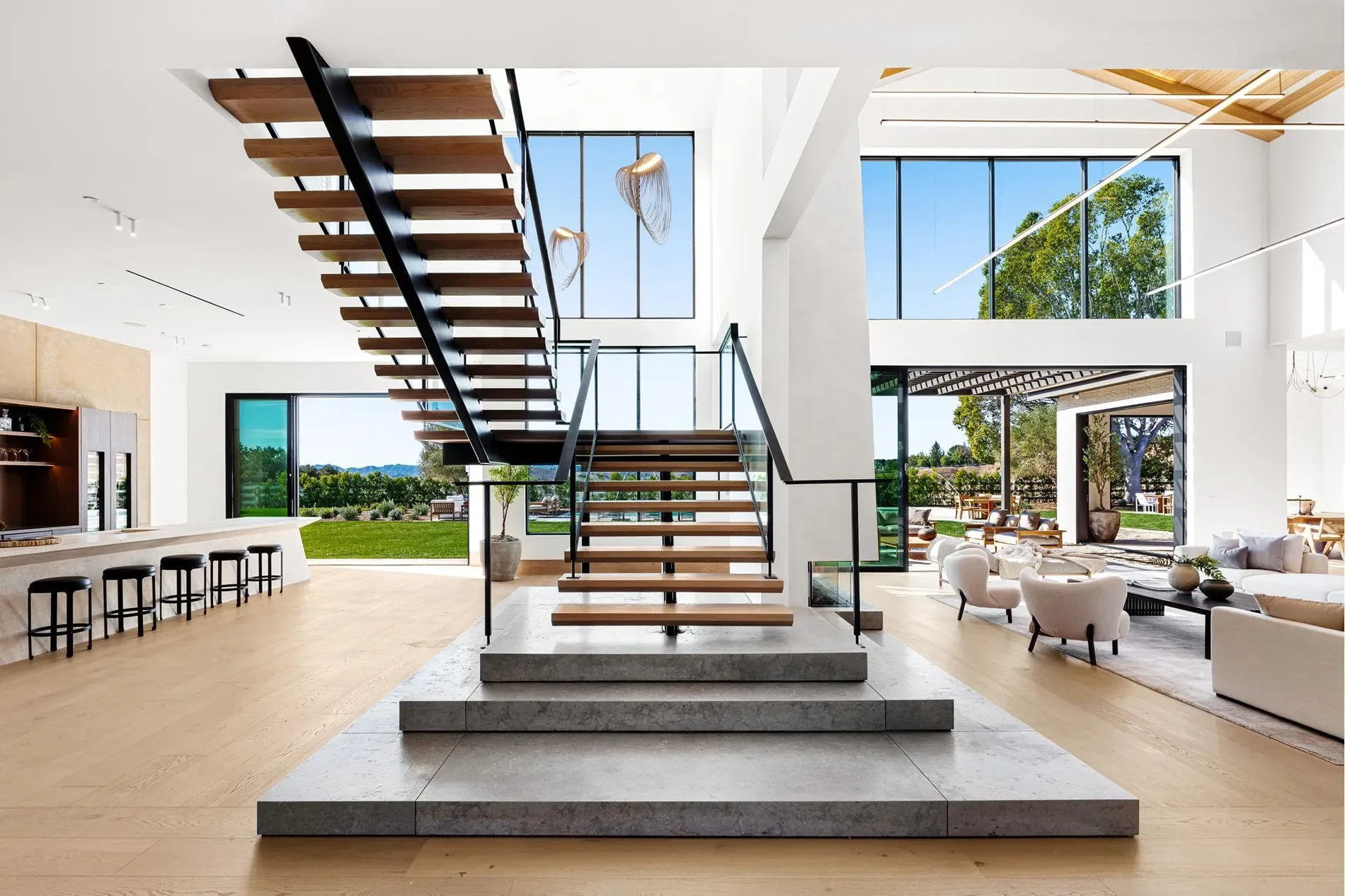 25151 JIM BRIDGER Road, Hidden Hills, California, United States. - Photo 5