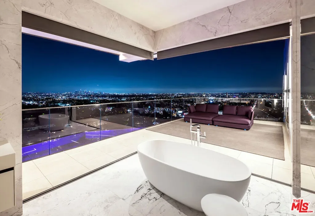 8116 Laurel View Drive, Los Angeles, California, United States. - Photo 48