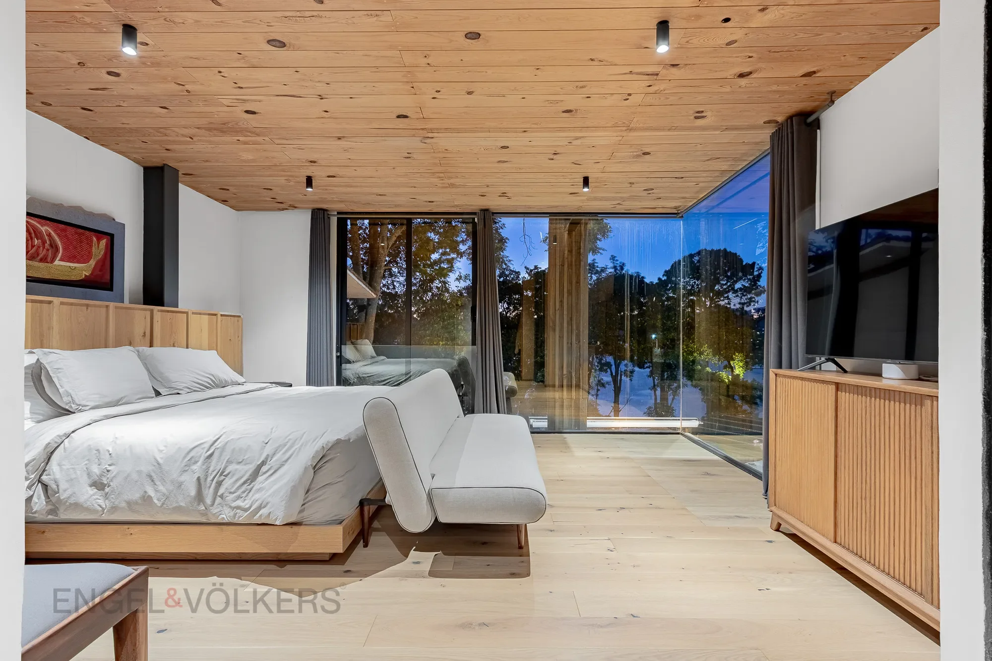 Gallery photo 6