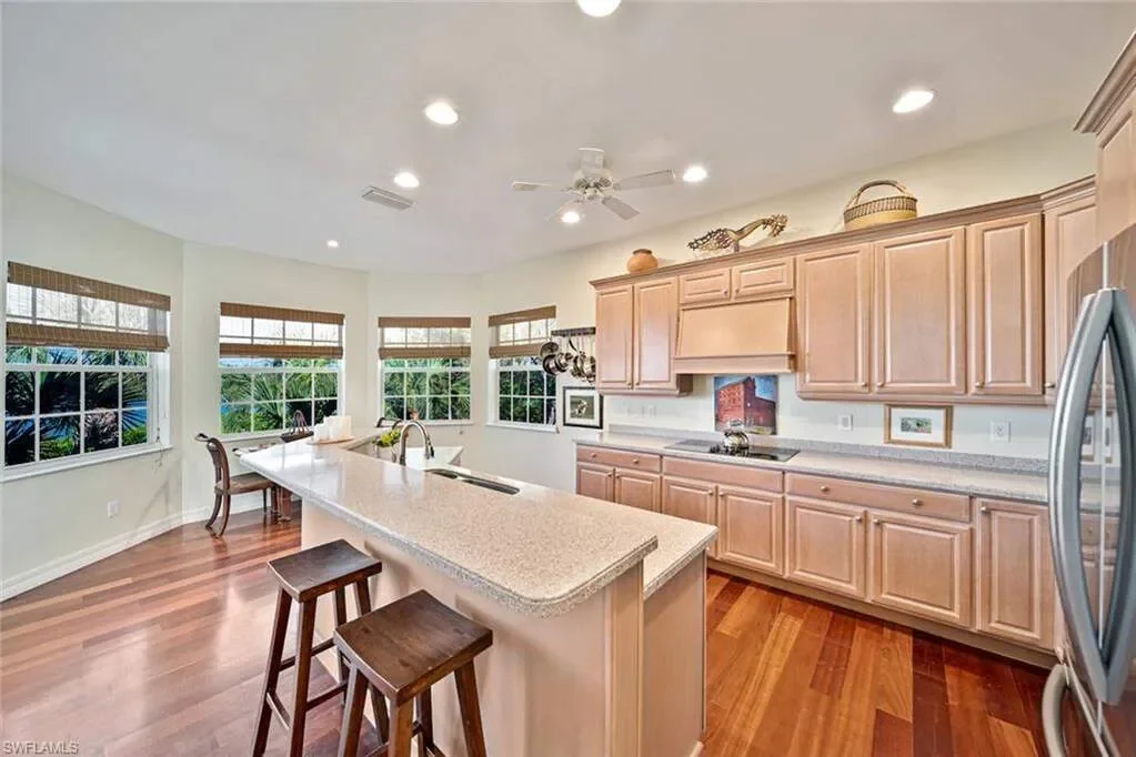 5810 Pine Tree DR, Sanibel, FL, 33957, USA, Sanibel, Florida, United States. - Photo 6