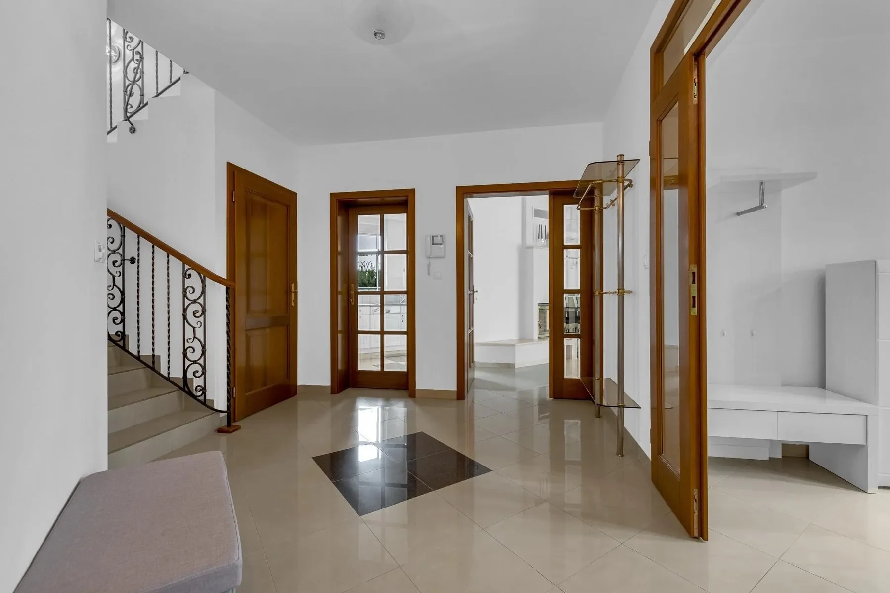 Gallery photo 10