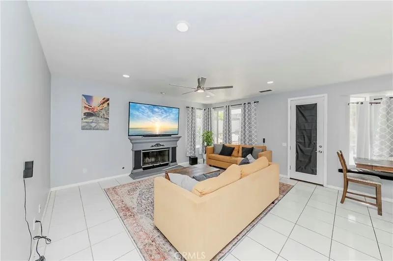 23759 Heliotrope Way, Moreno Valley, CA 92557, Moreno Valley, California, United States. - Photo 20