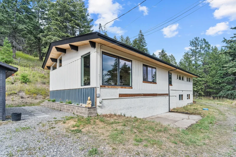 8250 Sun Valley Road, Joe Rich, BC V1P 1J3, Kelowna, British Columbia, Canada. - Photo 21