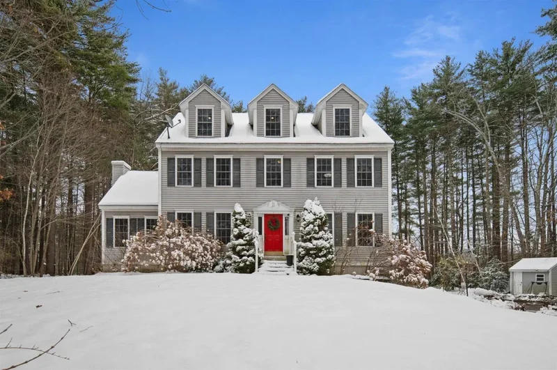 3 Bedrooms Single Family Detached