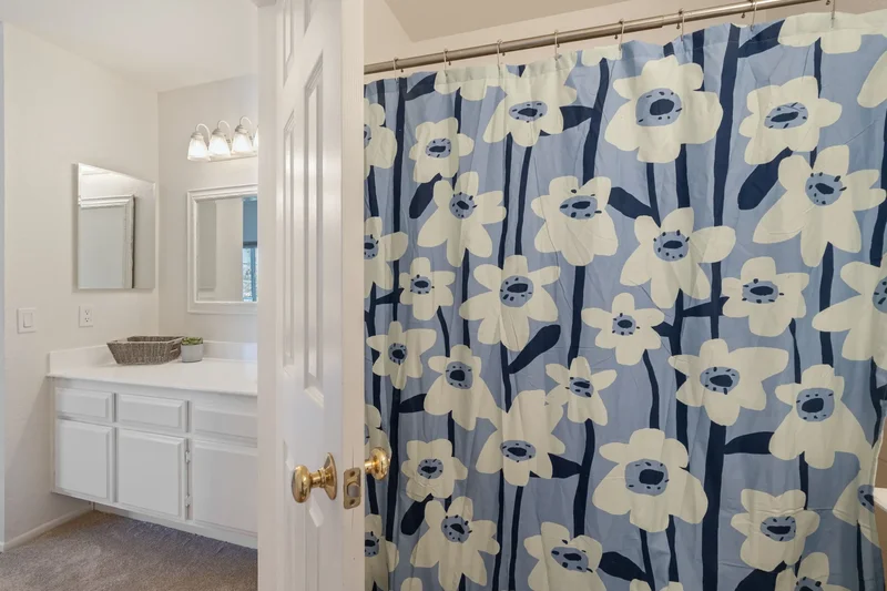 15735 Nordhoff Street 17, Los Angeles, CA 91343, Los Angeles, California, United States. - Photo 23