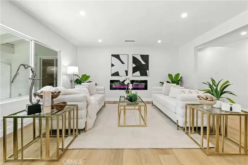 10534 Colebrook, Los Angeles, California, United States. - Photo 12