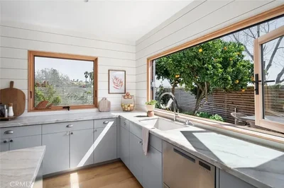 Thumbnail 18