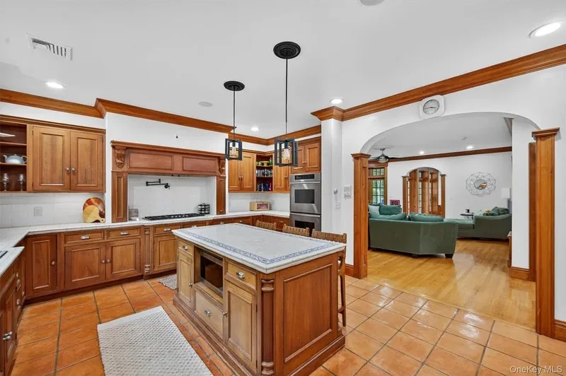 10 Greenwich Avenue, Central Valley, NY, 10917, USA, Woodbury, New York, United States. - Photo 2