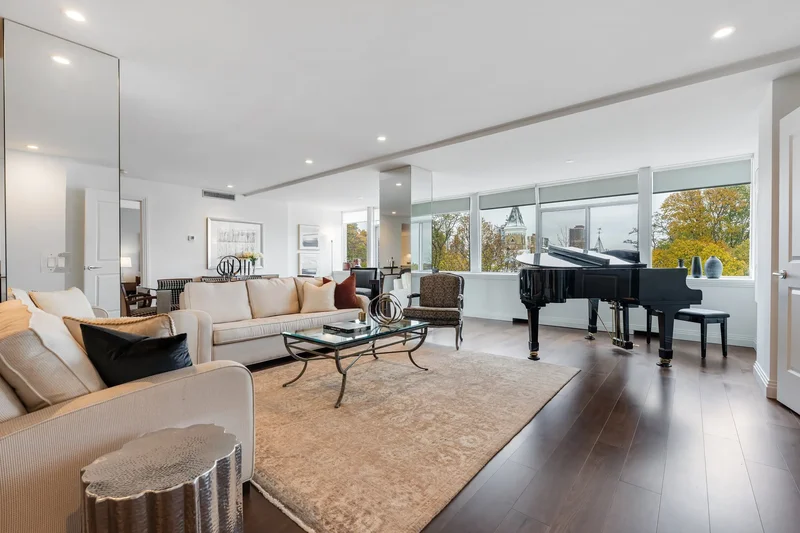 1 Benvenuto Pl  320, Toronto, ON M4V 2L1, Toronto, Ontario, Canada. - Photo 5