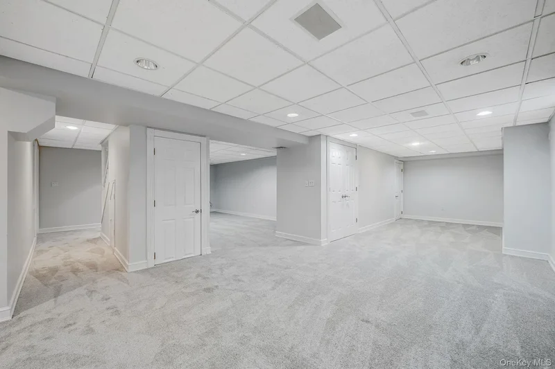 2 Max Way, Commack, New York, United States. - Photo 33