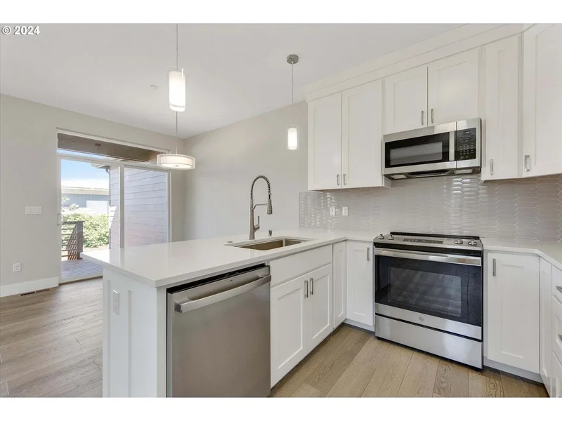 2407 Thompson Ave, Vancouver, WA 98660, Vancouver, Washington, United States. - Photo 12