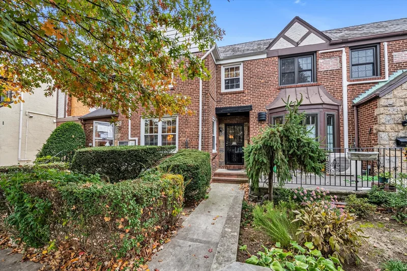 67-56 Exeter Street, Forest Hills, NY 11375, New York, New York, United States. - Photo 25