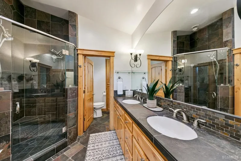 960 San Francisco Avenue, South Lake Tahoe, CA, 96150, USA, South Lake Tahoe, California, United States. - Photo 17