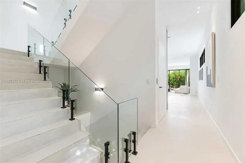 2824 Coconut Ave 2824, Miami, Florida, United States. - Photo 27