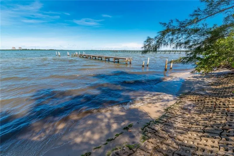 8605 Indian River Drive, Fort Pierce, FL, 34982, USA, Fort Pierce, Florida, United States. - Photo 11
