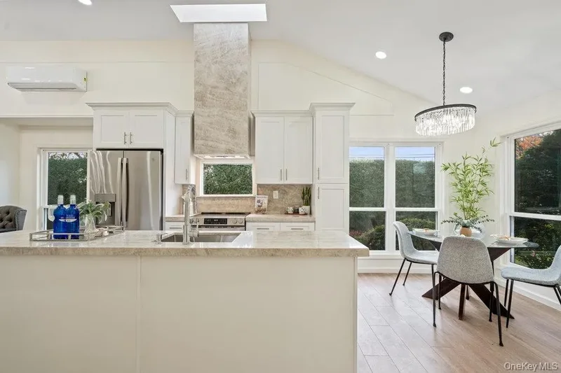 1 Stanford Court, Wantagh, New York, United States. - Photo 15
