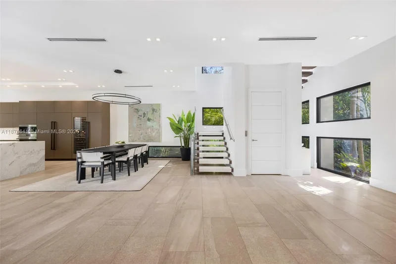 2321 Trapp Ave, Miami, Florida, United States. - Photo 8