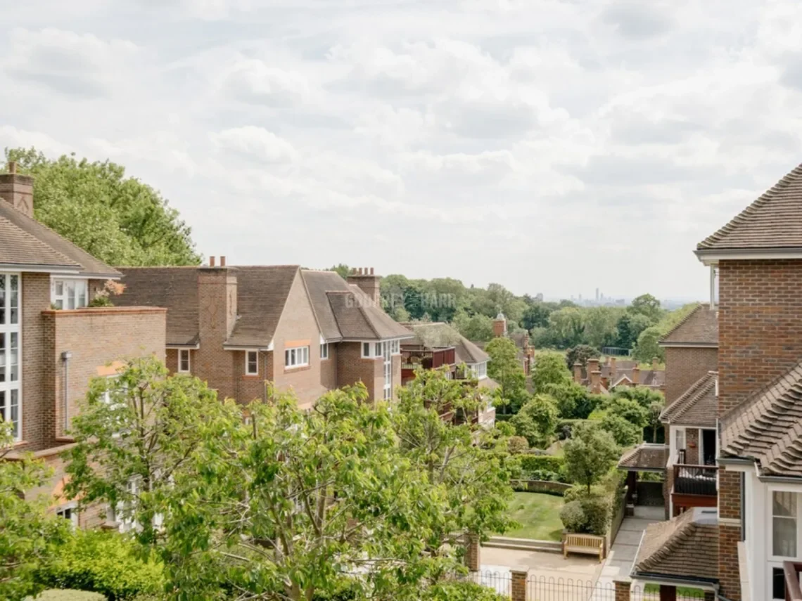 Hammers Lane Mill Hill NW7, London, England, United Kingdom. - Photo 15