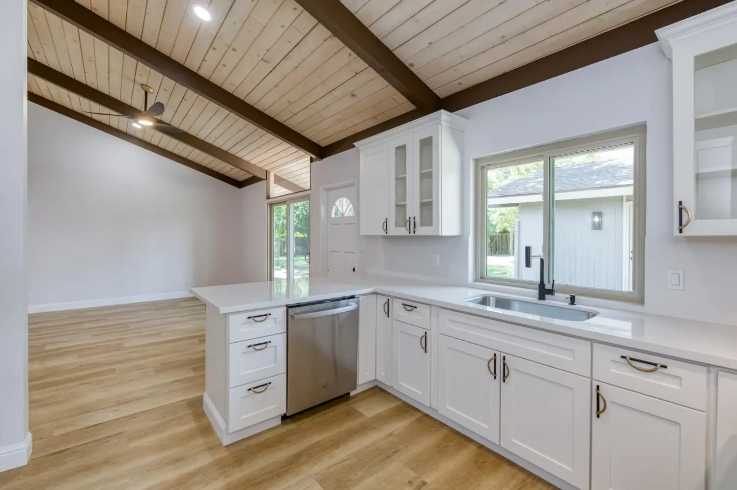 1904 Fairway Avenue S, Fresno, CA 93727, Fresno, California, United States. - Photo 16