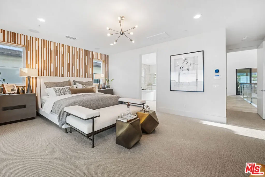 20378 W Marlow Lane, Los Angeles, California, United States. - Photo 42