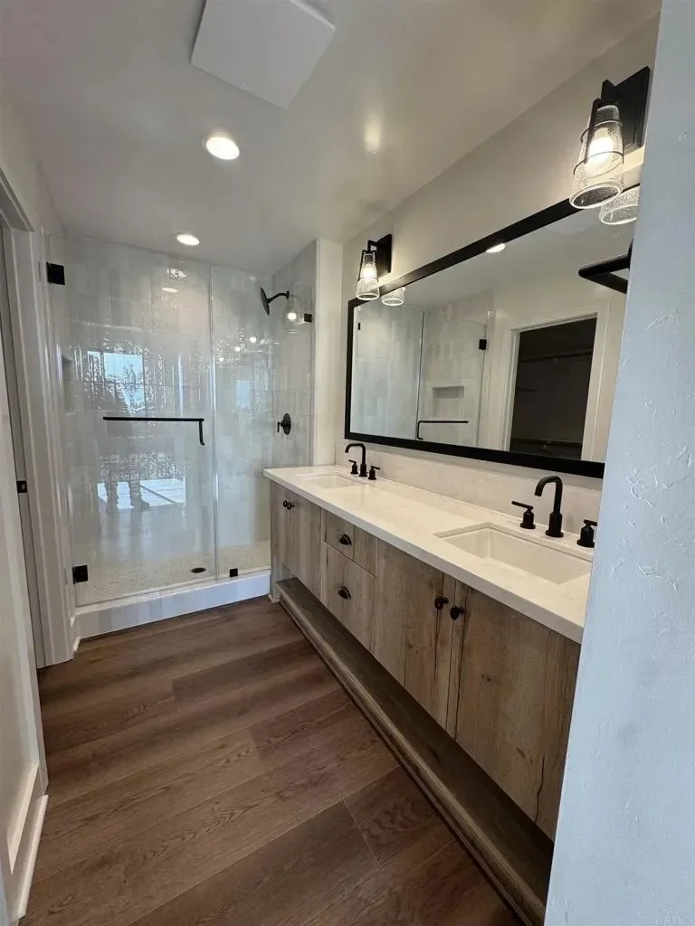 1105 Catania Court 201, Encinitas, California, United States. - Photo 16