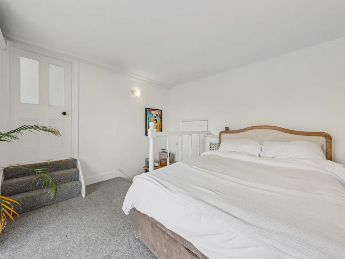 Cornwall Gardens, London, SW7, London, England, United Kingdom. - Photo 5