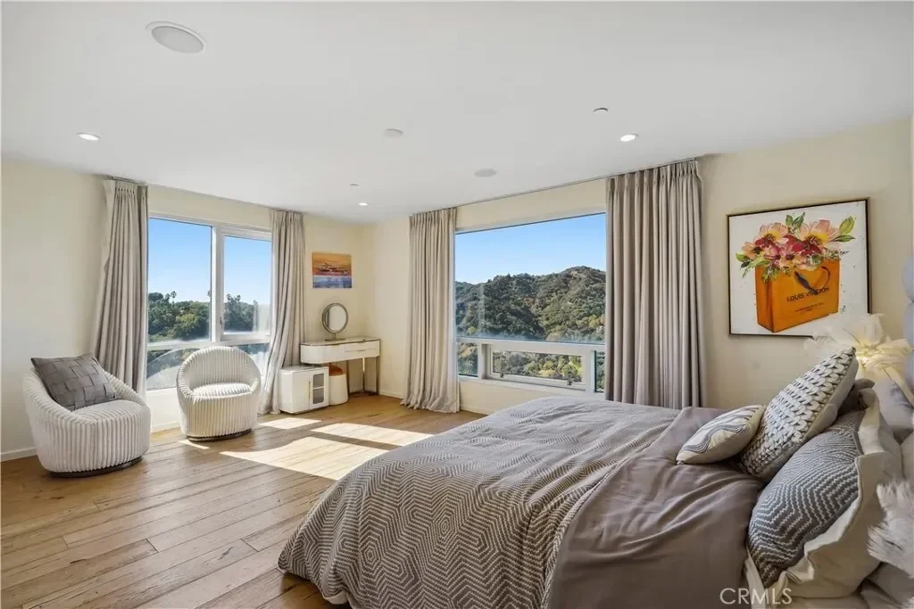 9716 Oak Pass Road, Beverly Hills, California, United States. - Photo 30