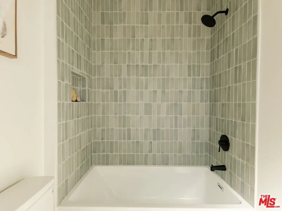 3629 Rosewood Avenue, Los Angeles, California, United States. - Photo 20