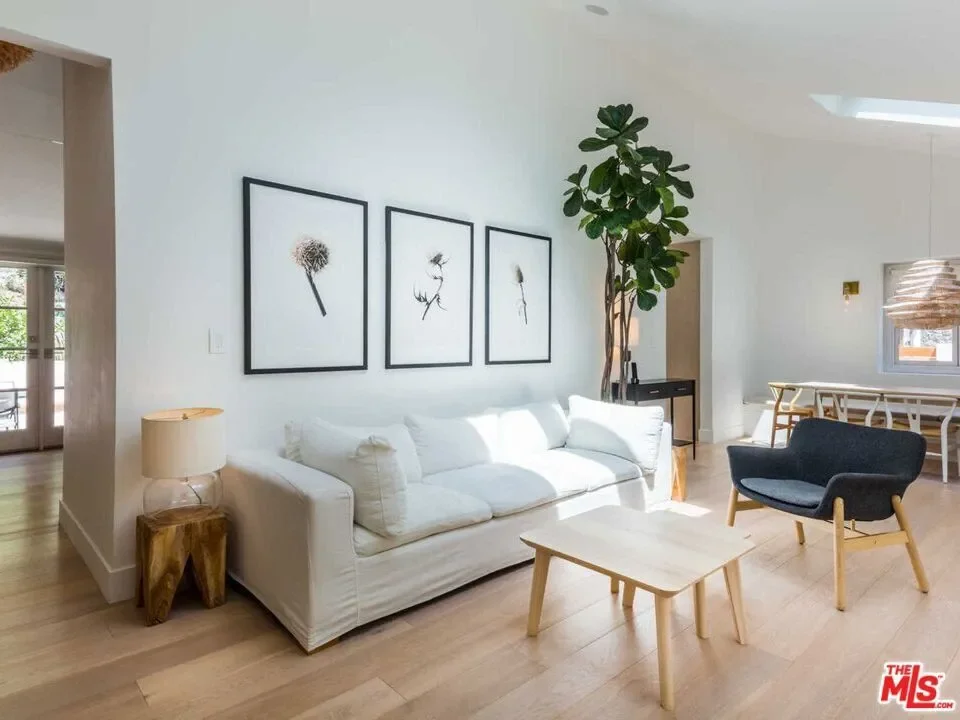 3279 Ledgewood Drive, Los Angeles, California, United States. - Photo 7