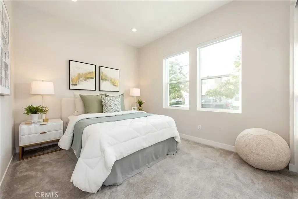 220 Holliston, Lake Forest, California, United States. - Photo 4