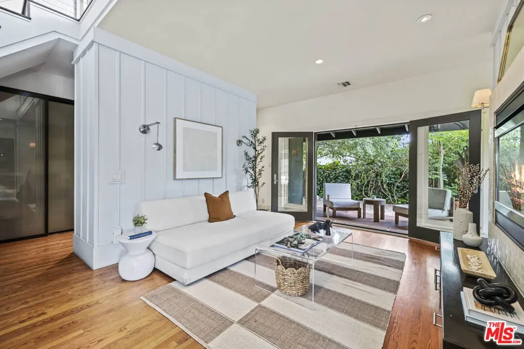 4650 Canoga Avenue, Los Angeles, California, United States. - Photo 5