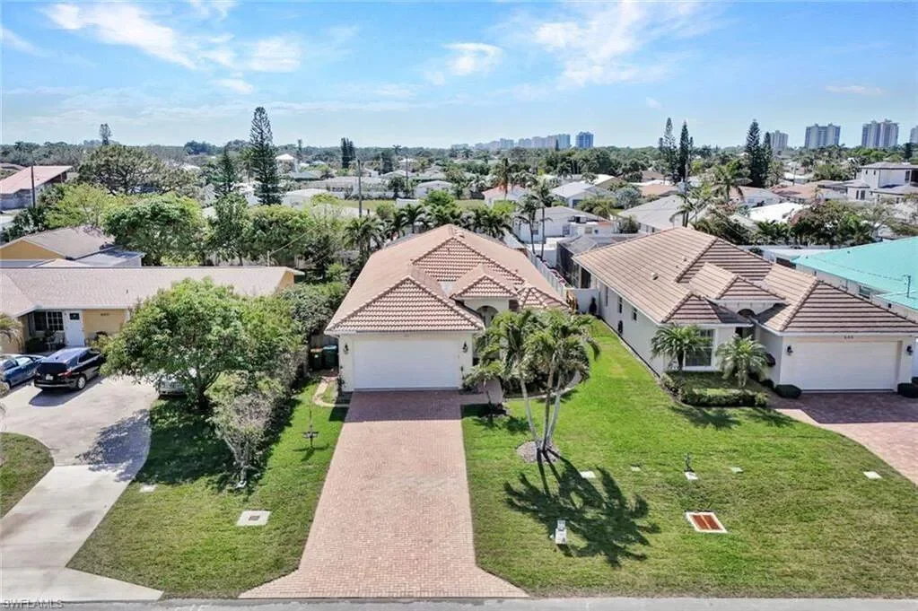 684 98th AVE, Naples, FL, 34108, USA, Naples, Florida, United States. - Photo 12