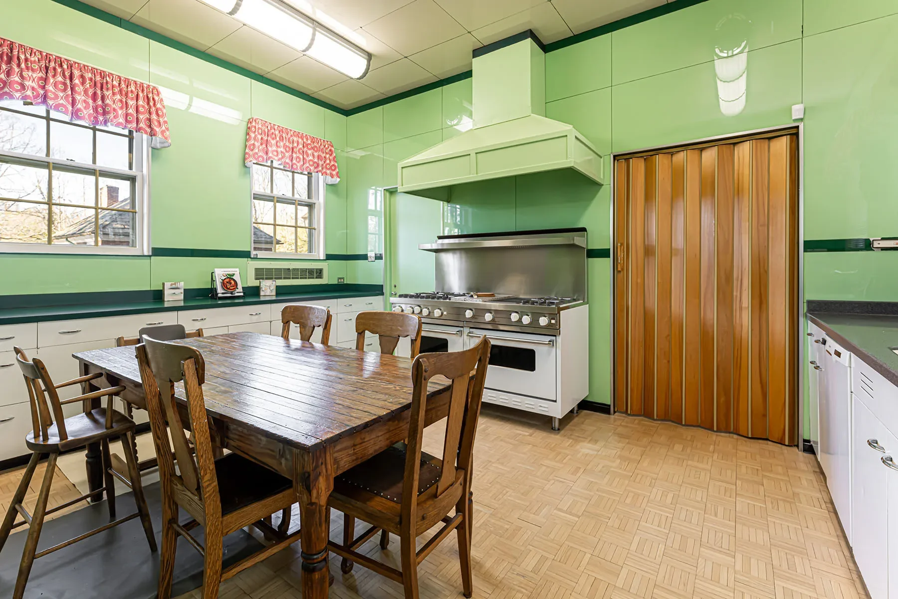 407 Vanderbilt Road, Asheville, NC 28803, Asheville, North Carolina, United States. - Photo 11