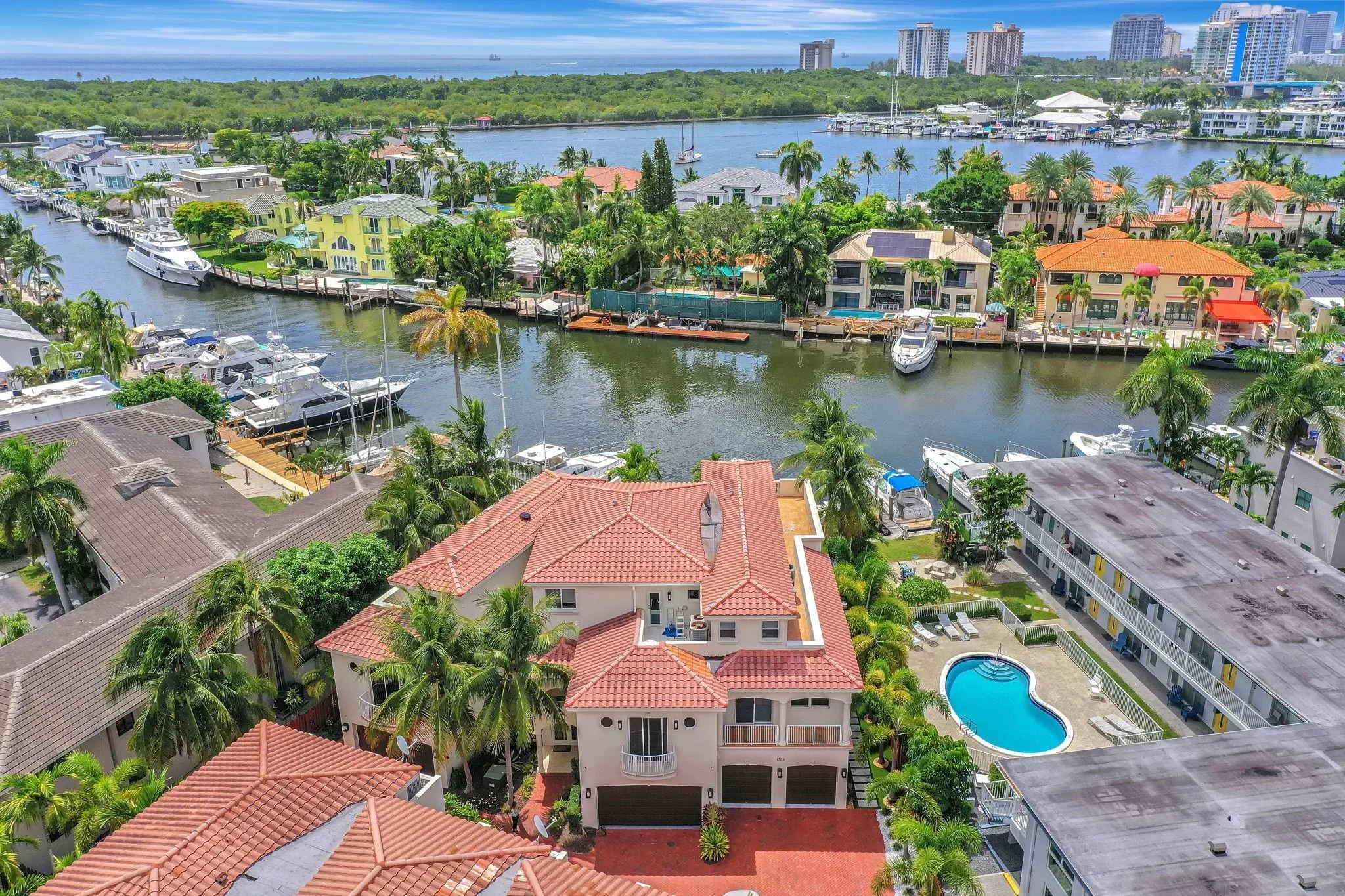1368 BAYVIEW DR, Fort Lauderdale, Florida, United States. - Photo 56