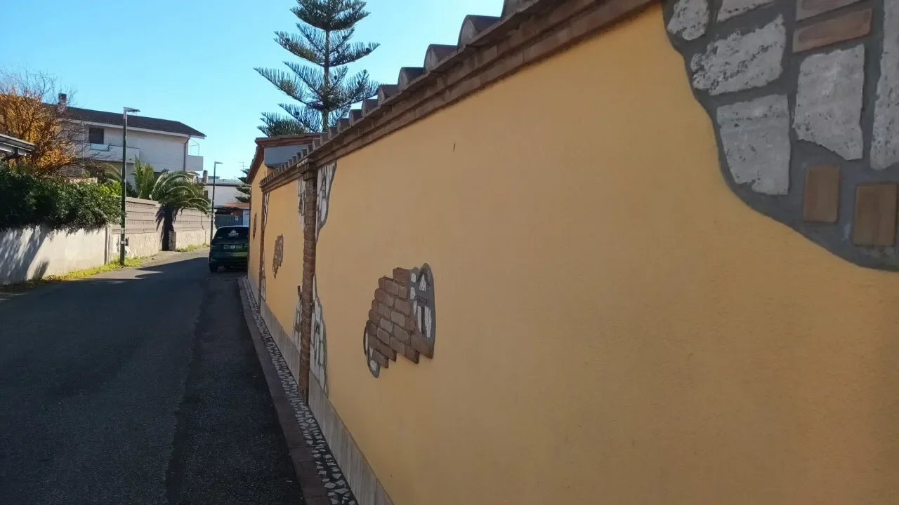 via delle scuole, Fiumicino, Lazio, Italy. - Photo 2