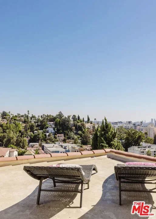 2041 Glencoe Way, Los Angeles, California, United States. - Photo 17