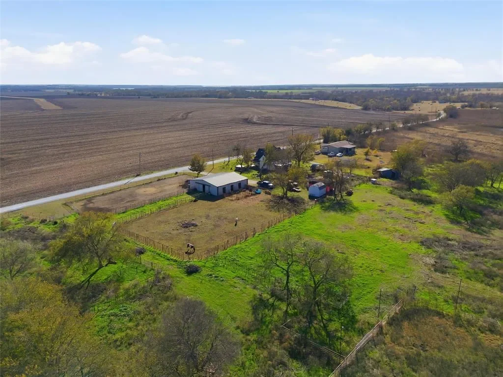 1025 County Road, Hillsboro, TX 76645, Hillsboro, Texas, United States. - Photo 21