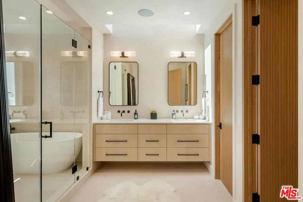 2115 Walnut Avenue, Los Angeles, California, United States. - Photo 29