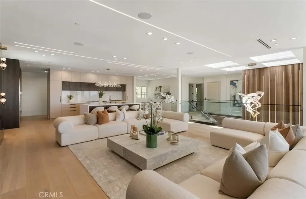 4 Narbonne, Newport Beach, California, United States. - Photo 25