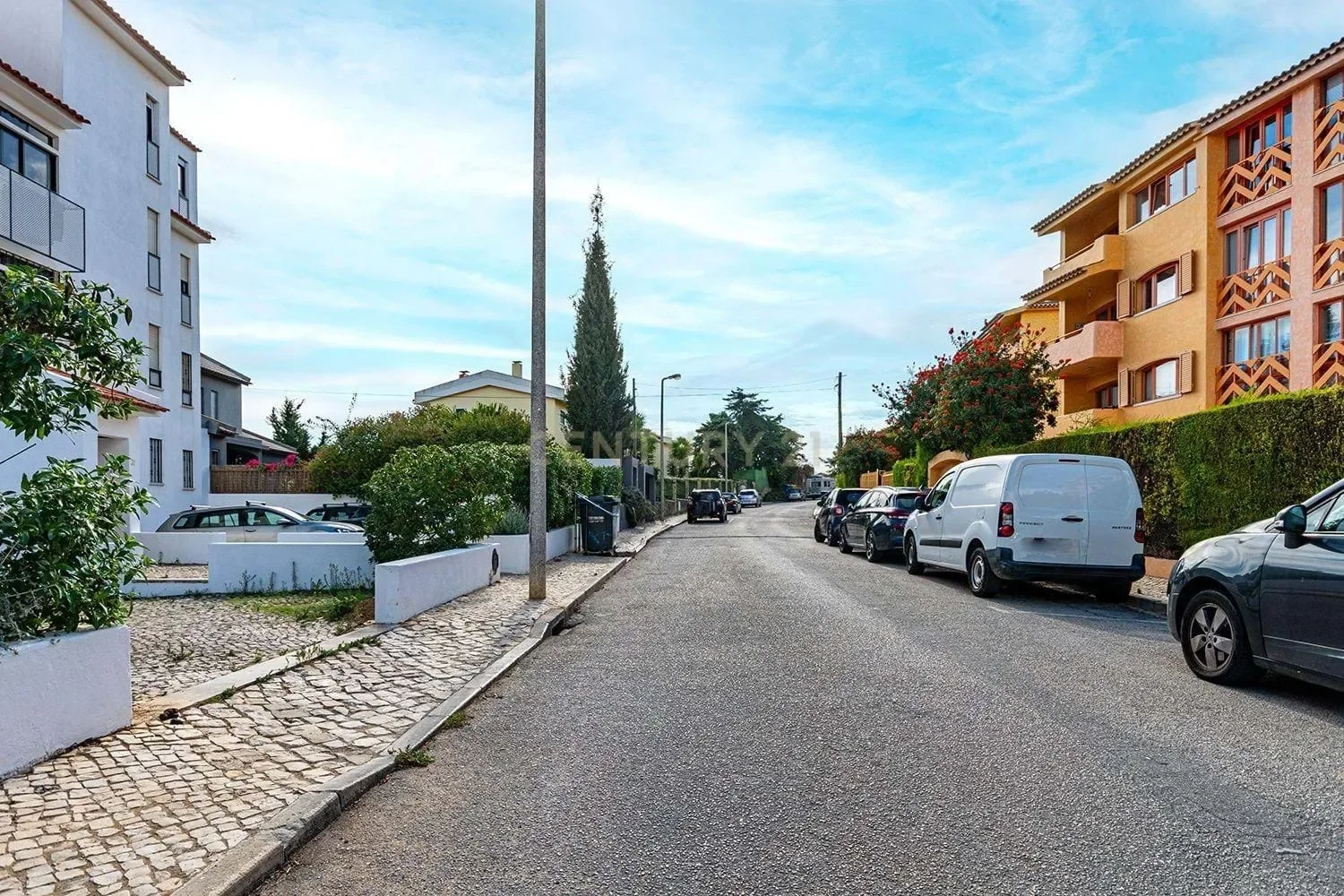 Rua das Perdizes, Cascais e Estoril, Lisbon, Portugal. - Photo 6