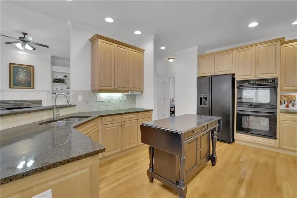 1502 Menlo Drive NW, Kennesaw, Georgia, United States. - Photo 10