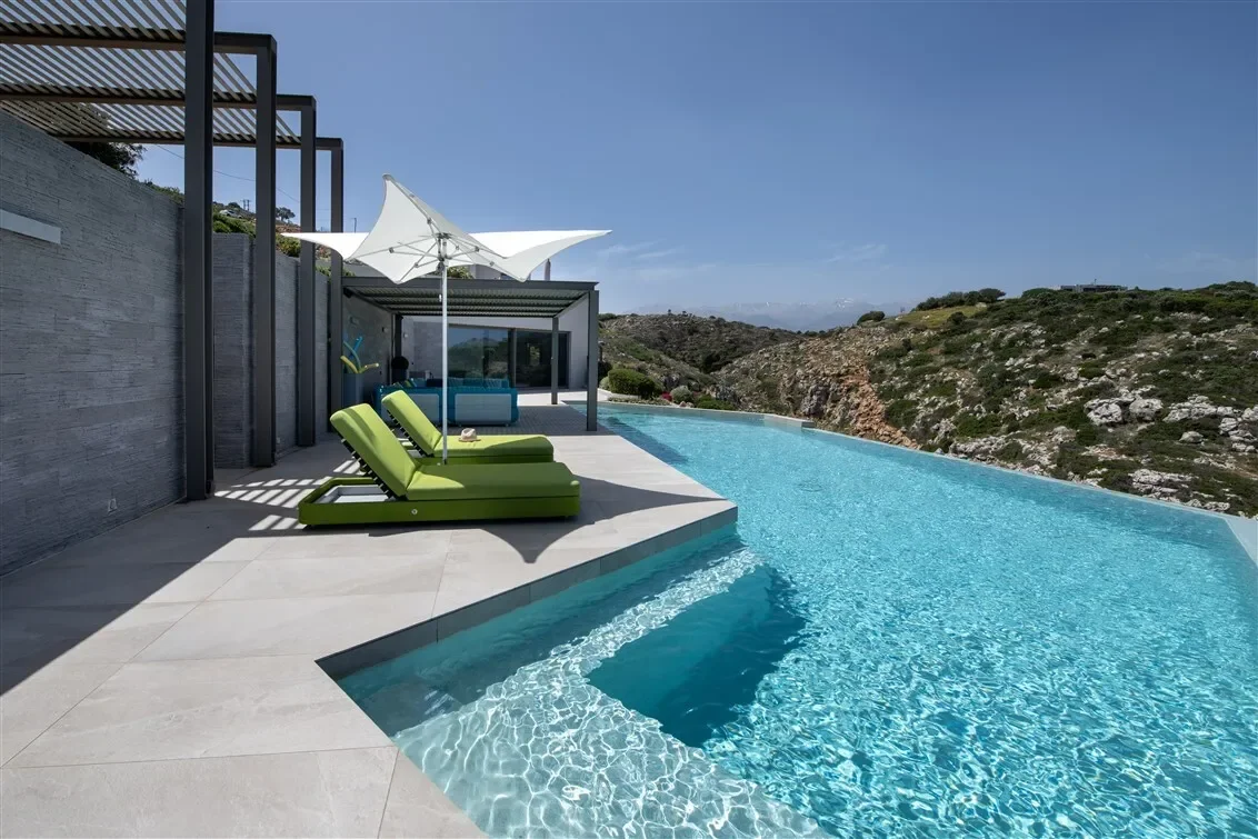 Exterior photo 10