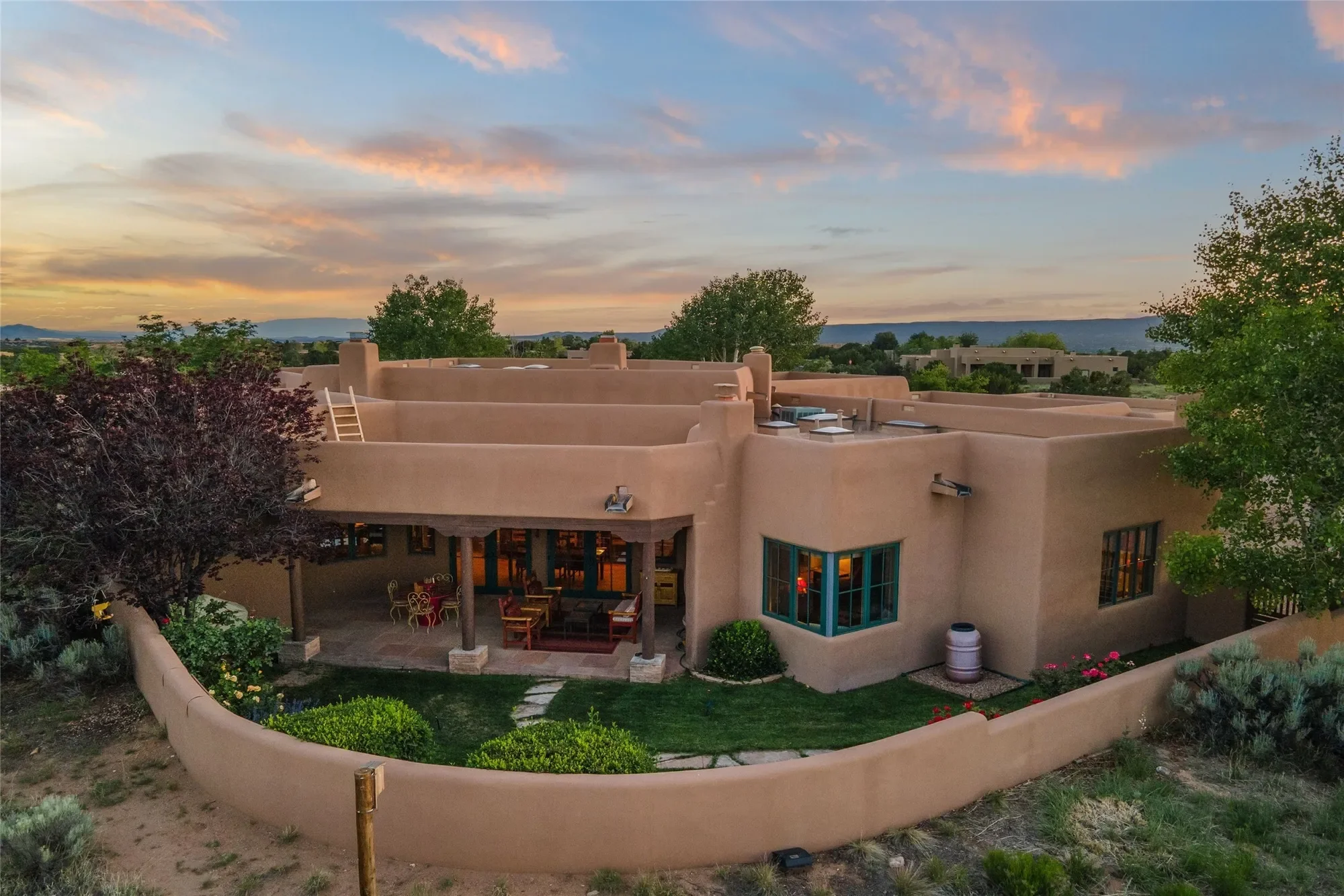 32 Sierra Rosa Loop, Santa Fe, NM 87506, Santa Fe, New Mexico, United States. - Photo 2